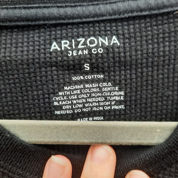 Arizona Long Sleeve Waffle Knit Tee Size Small - Picture 2 of 4